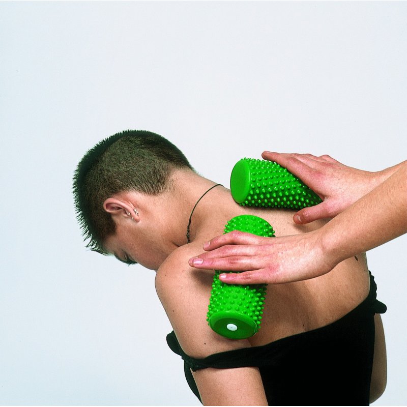 Massage как пользоваться. Мяч массажный (валик) Orto Activ Roll 97.54. Массажёр валик для позвоночника. Валик для массажа спины. Ролл для массажа спины.