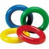 Barevné ringo kroužky jsou nedílnou součástí každě školní tělocvičny. Děti se s kroužky učí házet a chytat.