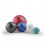 Značkové cvičební malé míč - míč typu overball, vhodné pro cvičení i jako podkladový míč. Oba míče jsou vhodné jako aerobní míče, do fitness a k zdravotnímu cviční. Aerobic Ball i Soffball jsou ideální cvičební pomůckou pro všechny věkové kategorie.